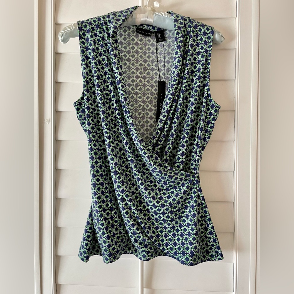 Tahari Tank size M new with tags